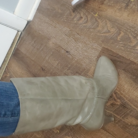 VNTG JEFFREY CAMPBELL IBIZA ENVY ANKLE BOOT W/MAGNETIC CLOSURE, WEAR UP OR DOWN - Picture 9 of 11